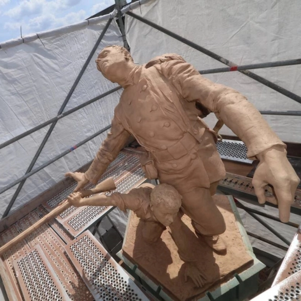 Remise en état d'un monument à Bayeux grâce à l'aérogommage par votre expert en rénovation de toiture et de façade dans la Manche Remise en état d'un monument à Bayeux grâce à l'aérogommage